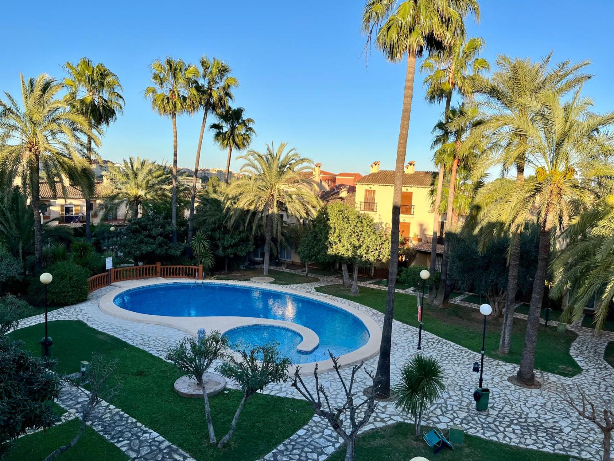 Nhà nghỉ Adosado En Con Gran Jardin Denia